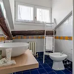 Elegante Mansarda Tra Navigli E Via Tortona 아파트 밀라노