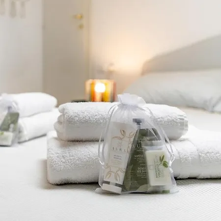 Apartman Elegante Mansarda Tra Navigli E Via Tortona Milánó